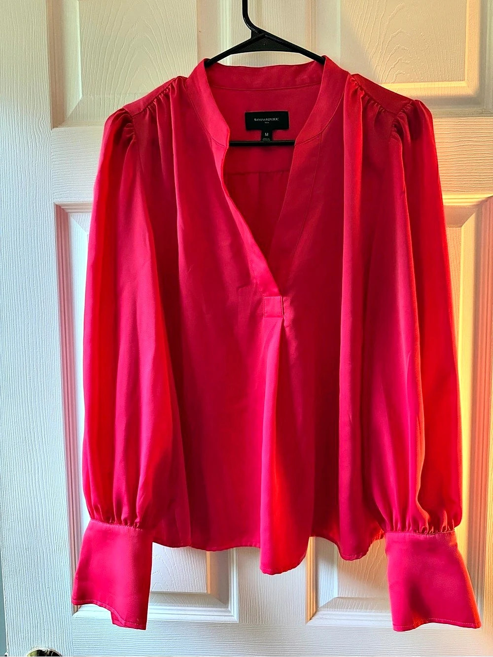 Banana Republic Puff Sleeve Blouse in Pink Size Medium Like New